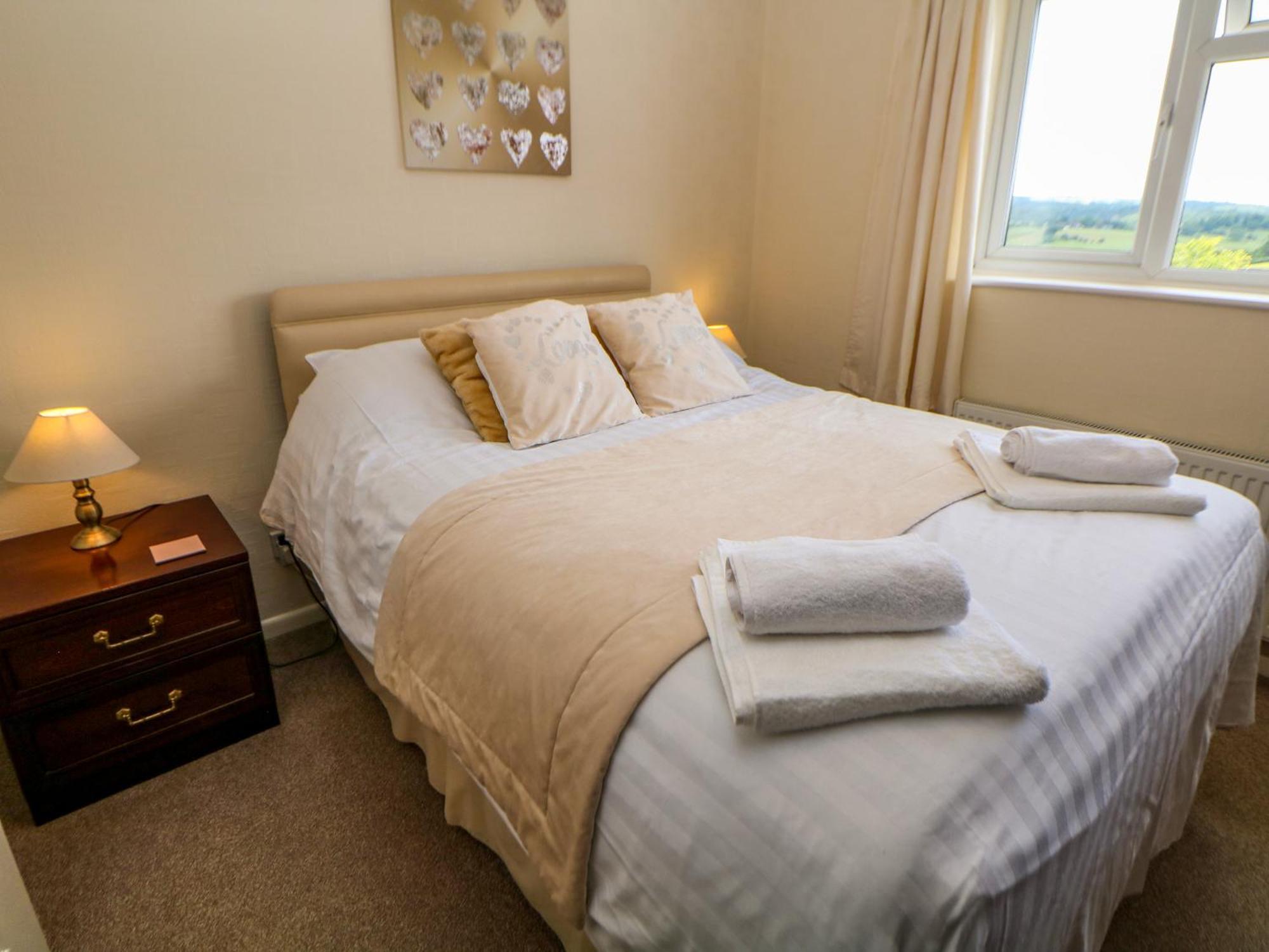 Basford View Villa Cheddleton Luaran gambar